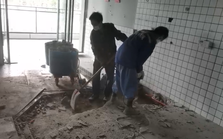 重慶主城拆除出渣