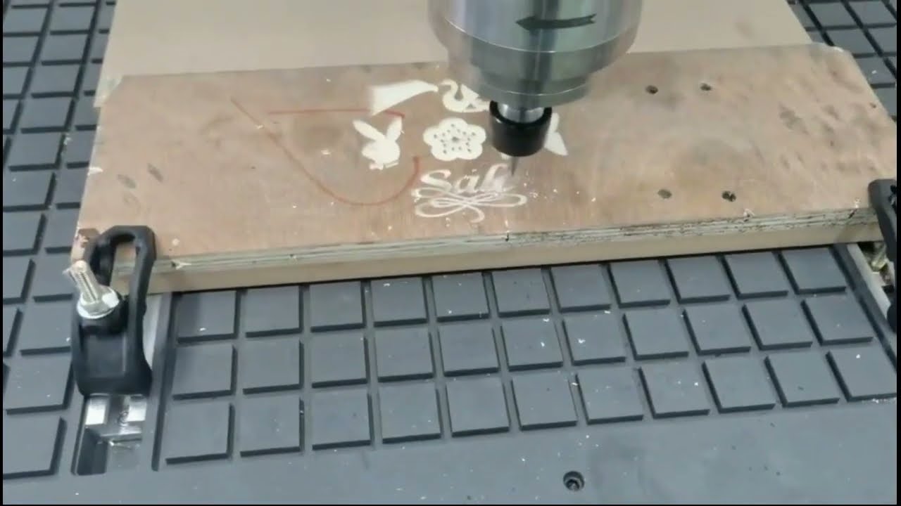 經(jīng)濟(jì)實(shí)惠的數(shù)控雕刻刻機(jī)出售 4x8 真空工作臺 經(jīng)濟(jì)實(shí)惠的數(shù)控雕刻刻機(jī)出售 4x8 真空工作臺
